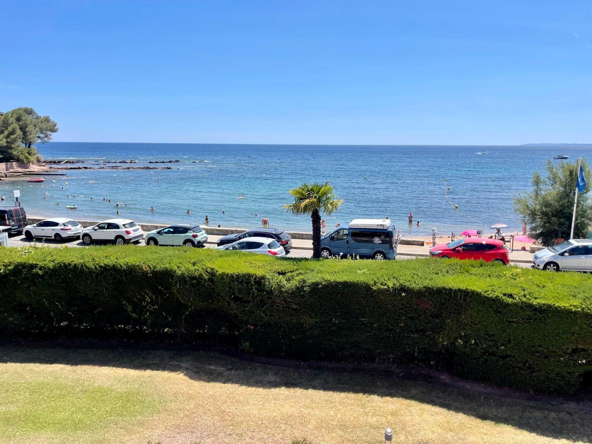 Grand 4 Pers - Vue * Saint-Raphaël